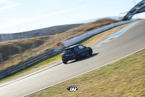 UV-1509-urban-valverph-70